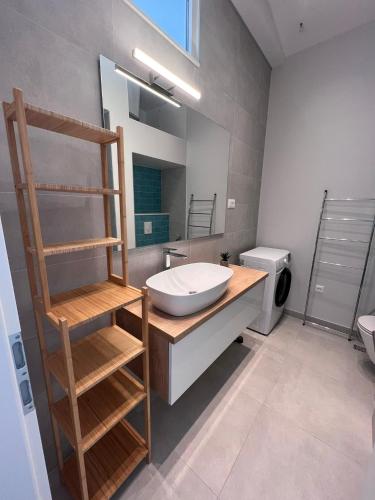 Apartments by the sea Gornja Podgora, Makarska - 21736