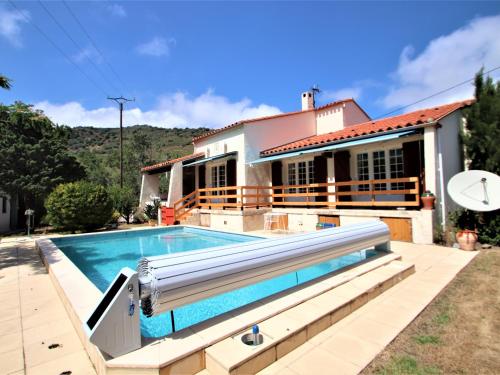 Zdjęcie z galerii obiektu Villa climatisée avec jardin et piscine, 3 chambres, parking, proche plage - Banyuls-sur-Mer - FR-1-309-332 w mieście Banyuls-sur-Mer