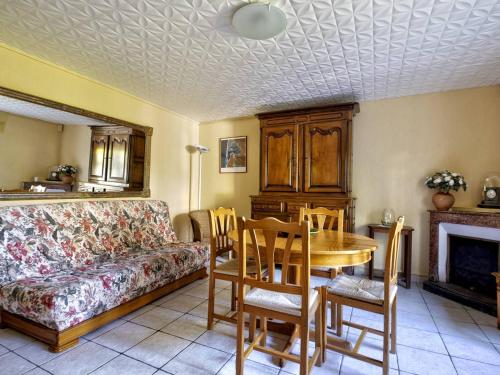 Appartement T3 à Arcachon - Ville d'Hiver, proche centre et plage, avec terrasse et parking privé.