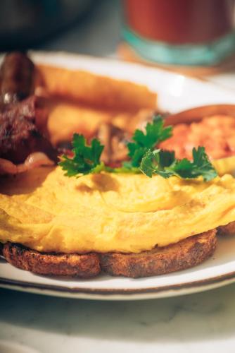 Jídlo v hotelu nebo okolí