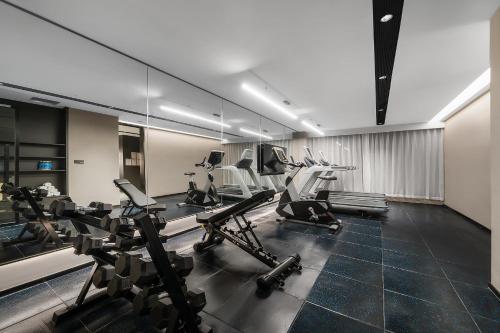 Pusat kecergasan dan/atau kemudahan kecergasan di Atour Hotel Chengdu Dujiangyan Darong City