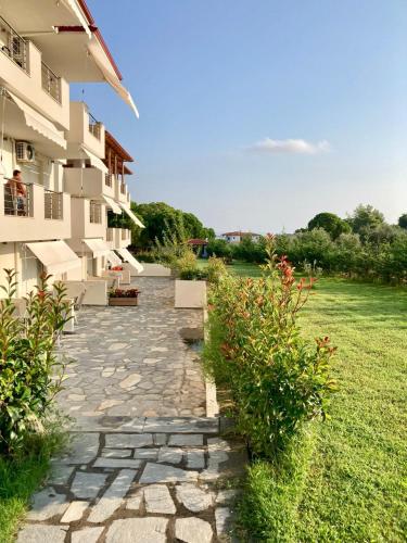 Φωτογραφία από το άλμπουμ του Be Happy Apartments στη Βουρβουρού