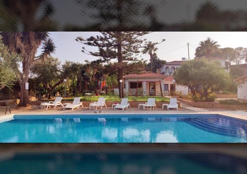 Gallery image of ArokariApartments in Koroni