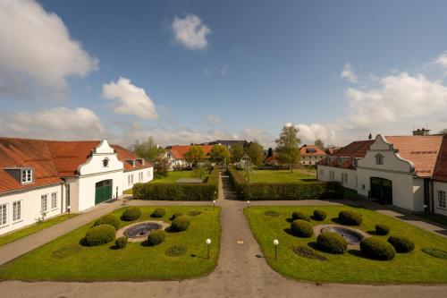 Taman di luar Schloss Lautrach