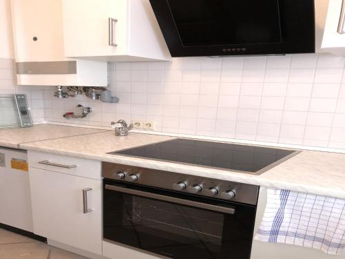 Dapur atau dapur kecil di Fewo Reutlingen Metzstraße