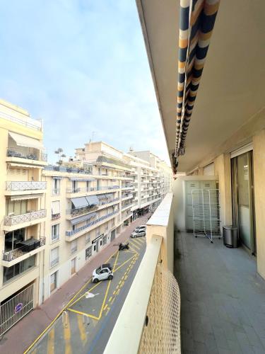 LM Studio by Welcome to Cannes
