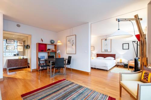 Veeve - Eiffel Skies