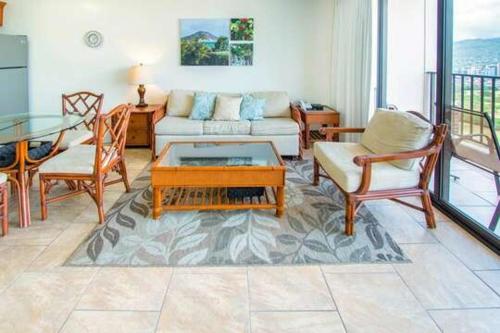 Deluxe Panoramic Mountain View Condo - 37th Floor, Free parking & Wifi condo_2