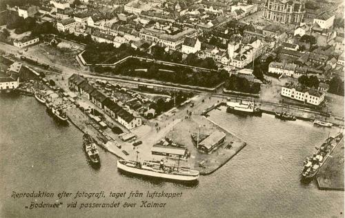 a black and white photo of a harbor with boats at Stekhuset B&B in Kalmar