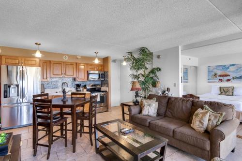Tower 2 Suite 3201 - QQP home_3