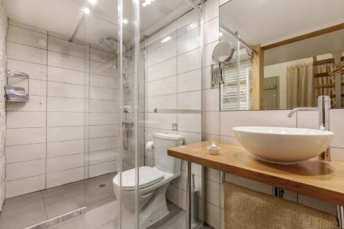 Koupelna v ubytování Olga Hotel Mouresi