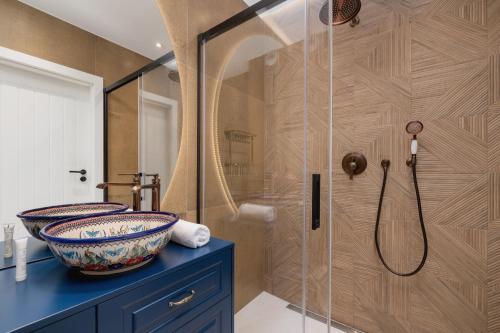 Ванна кімната в Prandoty Beautiful Apartment with Balcony Cracow by Renters Prestige