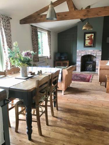 Χώρος καθιστικού στο The Nut House - Squirrel Lane Lodges Ludlow