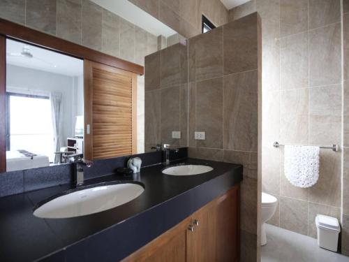 a bathroom with two sinks and a mirror at 2 Bed Seaview Villa 5 mins to beach A2 SDV202-By Samui Dream Villas in Koh Samui 