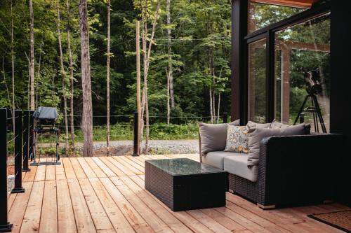 Κήπος έξω από το Tremblant Forest Spa Lac Plage Quai Privé
