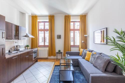 Global Living - Downtown Cozy Home in the Gozsdu Garden 1075 Budapest, Király utca 13. II. kép - 3