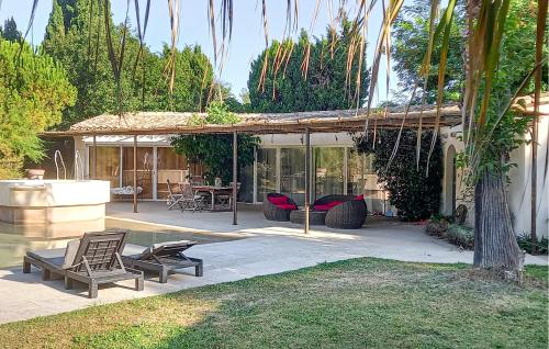 2 Bedroom Cozy Home In Aramon