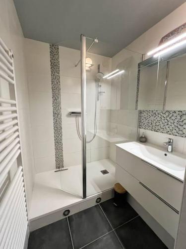 Photo de la galerie de l'établissement Le Bellevue - Vieux port, à La Rochelle