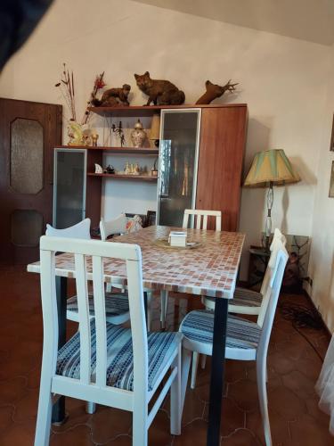 Una cocina o zona de cocina en Oasi di pace e natura