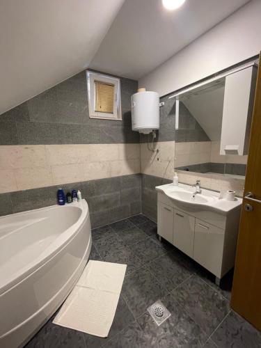 Ванна кімната в Bosnian Villa Gallant