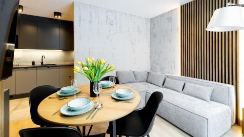 Żeromskiego 15C, Sun & Snow