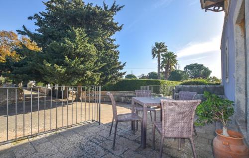 Taman di luar Stunning Home In Modica