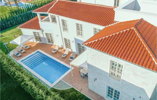 Awesome Home In Vabriga With Wifi