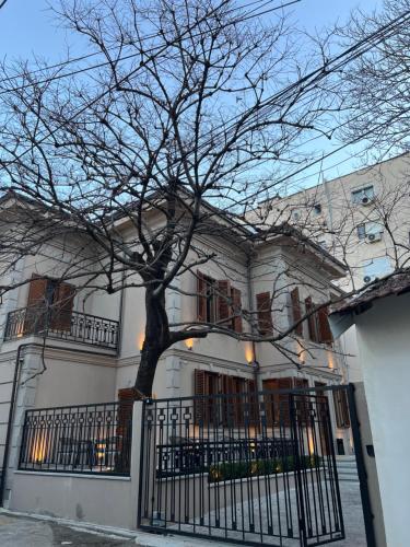 Το κτήριο όπου στεγάζεται  το ξενοδοχείο