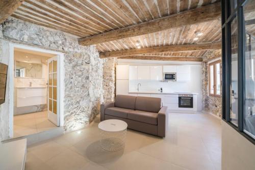 Brand new one bedroom heart of Cannes