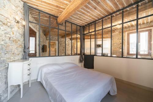 Brand new one bedroom heart of Cannes