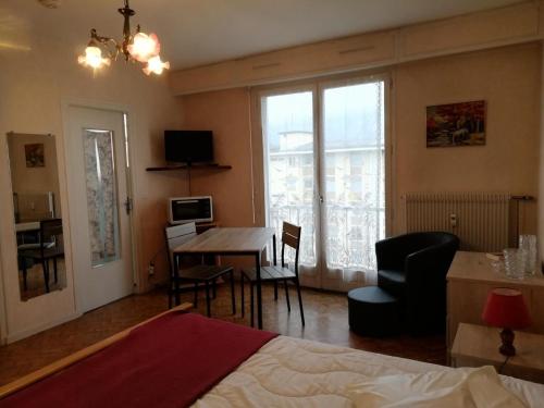 Résidence Le Jasmin - Paisible logement , quartier tranquille ! MAE-6724