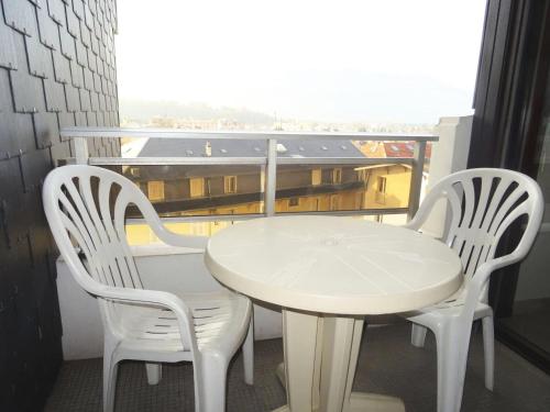 Photo de la galerie de l'établissement Résidence Le Chateau Durieux 1 - Belle vue pour ce petit hébergement très central ! MAE-7384, à Aix-les-Bains