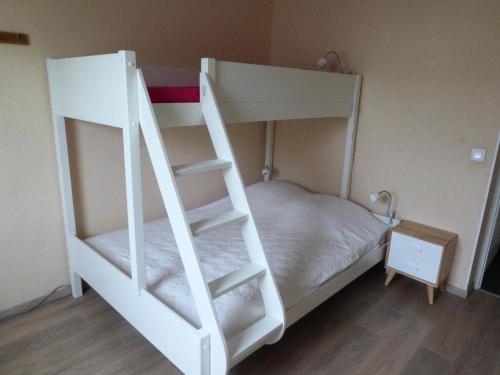Posteľ alebo postele v izbe v ubytovaní Résidence Villa Neree - Charmant appartement au Bord du Lac ! MAE-2924