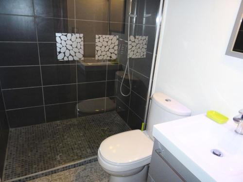 Kúpeľňa v ubytovaní Résidence Le Chateau Durieux 1 - Ravissant petit studio au coeur de la ville ! MAE-1064