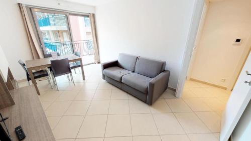 Zdjęcie z galerii obiektu Résidence West Bay - GIOTTO - Beau 2P neuf plein centre avec terrasse et parking MAE-8914 w Mentonie