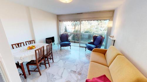 Zdjęcie z galerii obiektu Résidence Beaurivage - GIOTTO - Grand 2P avec garage et terrasse aperçu mer MAE-9654 w Mentonie