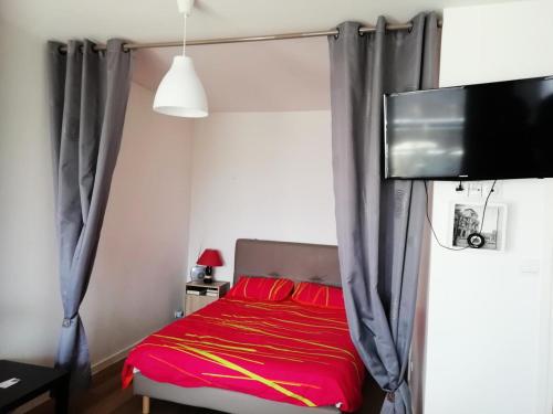 Posteľ alebo postele v izbe v ubytovaní Résidence Le Chateau Durieux 1 - Agréable studio au coeur des commerces ! MAE-4104
