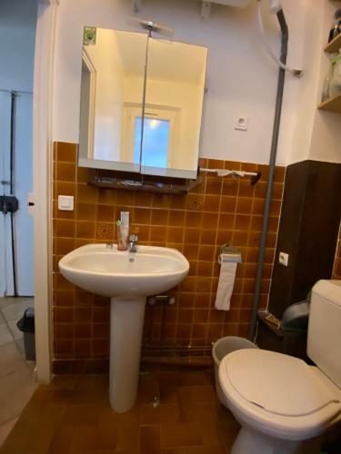 Photo de la galerie de l'établissement Appartement 18ème rénové proche Montmartre, à Paris