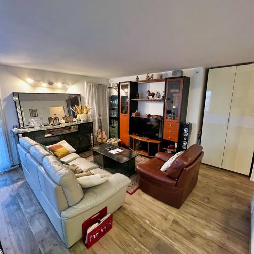 Photo de la galerie de l'établissement 3 pieces - 6 couchages a Rosny sous Bois - Prés du Métro - Rer - Bus, à Rosny-sous-Bois