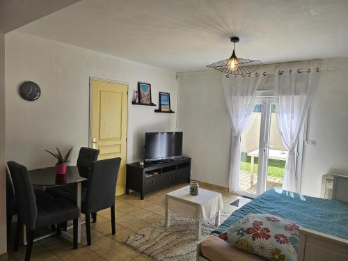 Photo de la galerie de l'établissement Dépendance 4 personnes, à Saint-Loubès