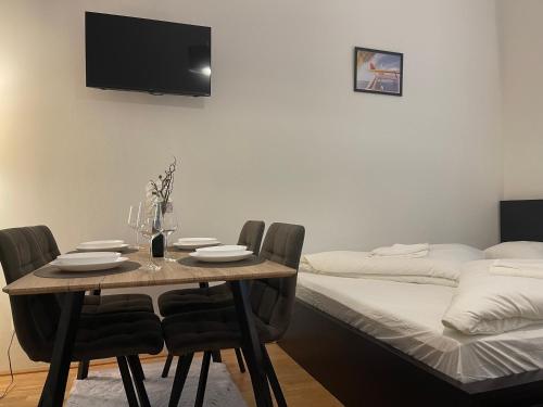 Cozy apartment in Vienna 5-Monthly Stays Only