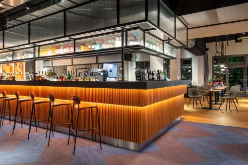 Ο χώρος του lounge ή του μπαρ στο Park Inn By Radisson Wismar