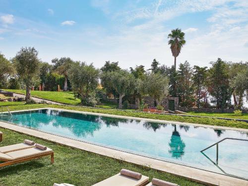 Bazén v ubytování Corfu Imperial, A Grecotel Resort to Live nebo v jeho okolí