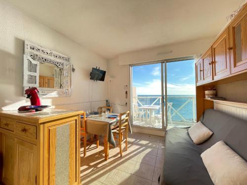 Appartement 2 Pièces avec Piscine et Parking à Sète