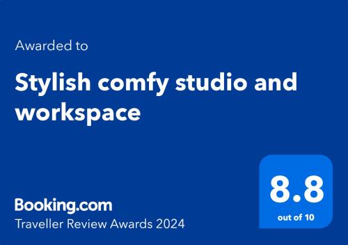 Majutusasutuses Stylish comfy studio and workspace olev sertifikaat, autasu, silt või muu dokument