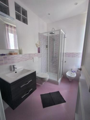 A bathroom at La Casa di Mà