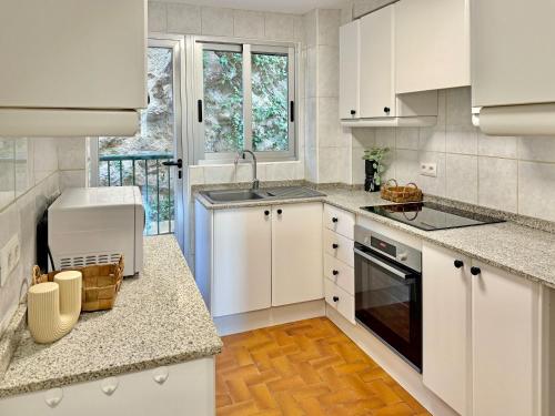 Apartamento con piscina - 2 playas