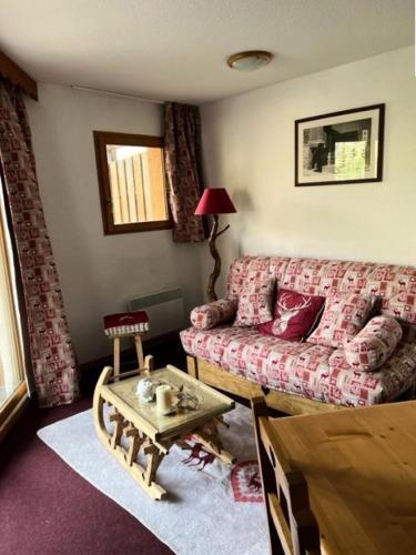 Résidence Les Cristallines - TROIS PIECES 6 PERS N°001 LES CRISTALINES AVEC TERRASSE et parking MAE-8114