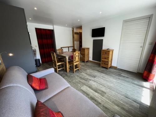 Résidence Oisans - Studio pour 4 entierement rénové ski aux pieds au coeur des Ménuires MAE-5514