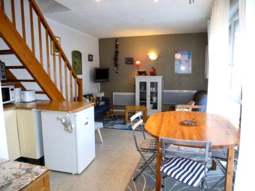 Photo de la galerie de l'établissement Résidence Marmottes - Appartement duplex avec place de parking couvert MAE-8384, à Barèges